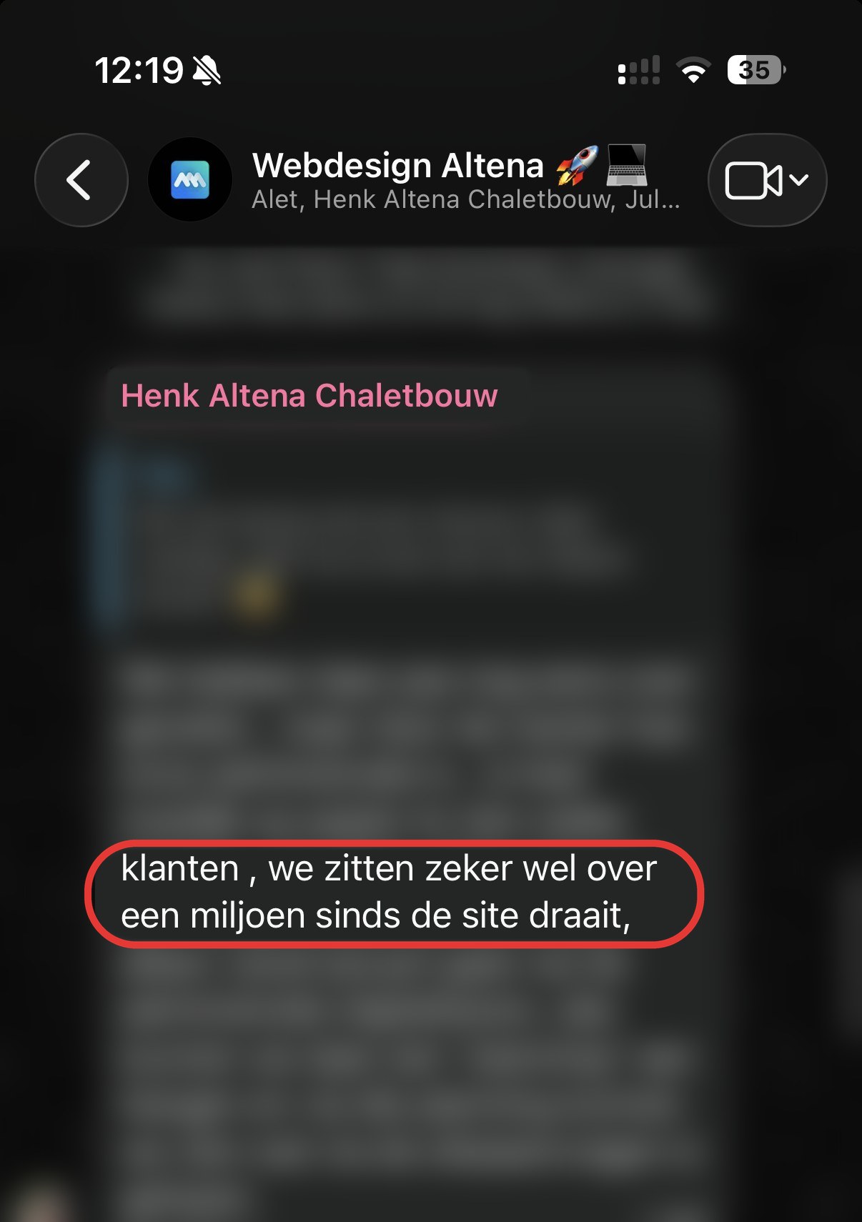 Appje van de eigenaar van Altena Chaletbouw